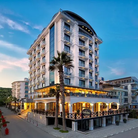 艾瓦勒克奇纳尔酒店 酒店